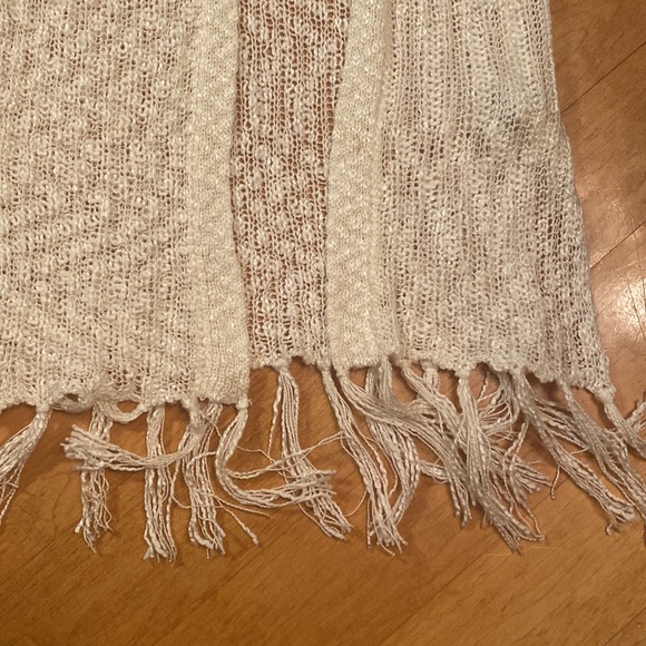 Girls white cardigan - Picture 3 of 4